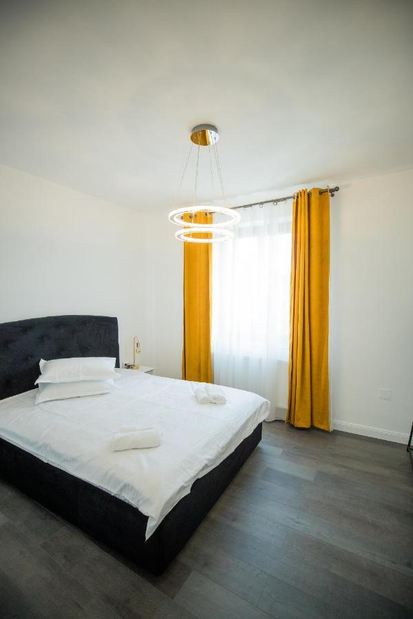 Central Nest Turda Luaran gambar